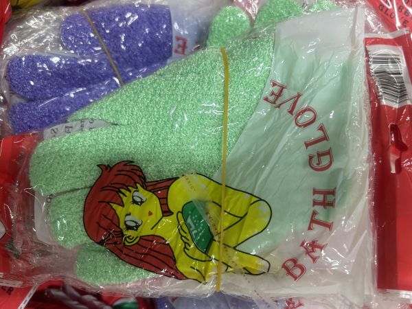 Перчатка мочалка